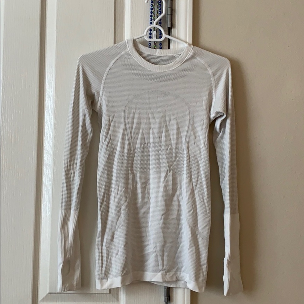 Lululemon White Swiftly Long Sleeve size 4
